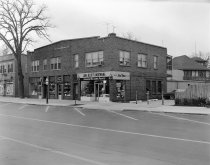 Lake Bluff Hardware store